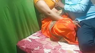 Desi Bhabi Waiting For Her Ex-Boyfriend in Shari for Sex.