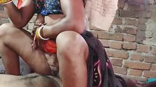 Jija G ke ghar pe na rahne ke karn Suman did apne chhote se bur me land ghusa liya