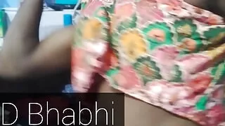 Desi Nude Yoga Teacher aur Uske Teen Khubsurat Ladkiya Ke Sath Eksath Sex ( Hindi Audio )