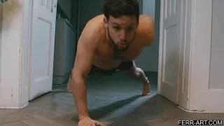 Blondem Girl die blanke Muschi gestopft