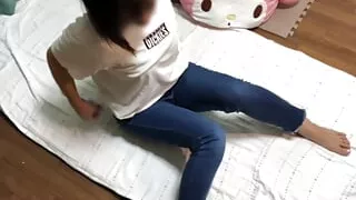 &quot;Oh, toys feel good...&quot; A cute girl who masturbates with her favorite toy.