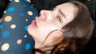 Young Bitch Giving Her Greedy Ass and Asking to Put Hard in the Ass She Can Handle!