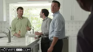 Gangbang für brünettes Flittchen