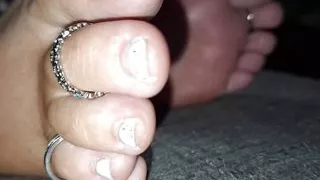 My girlfriends sexy feet