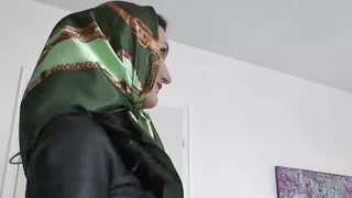 Lady Victoria Valente Satin Headscarves Fashion Show, Leather and Satin, Scarf Queen