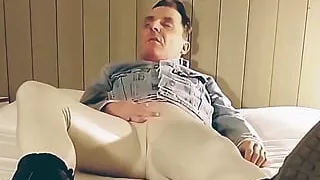 Show of the wide open slutty ass of a horny gay