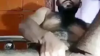 Jab Ghar me koi nhi tha to mane apne dosto ko bulaya