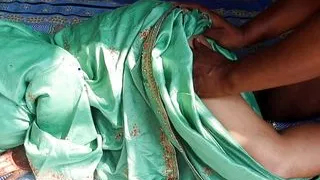 Deshi kunwari ladki ke bhaiya fuck litl