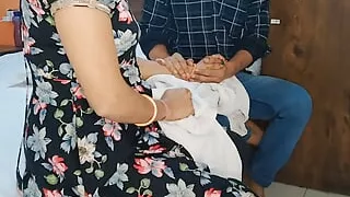 Bhatije ne chachi ke boobs daba daba kar choda