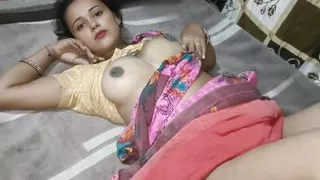 Very hot beauty Indian girlfriend gives blowjob and juicy pussy to her lover
