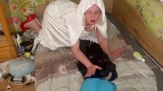 Queen in White Masturbate Tranny Doll's Dick Till Cum