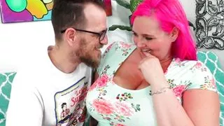 Hot and Sexy Fatty Sara Star Gets Banged by a Skinny Dude