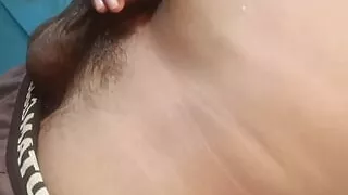 Pahlanev Desi Boy breaks the seal for the first time and lets Desi masturbate passionately as she breaks the seal for the first time.