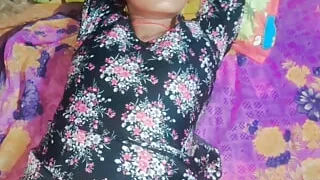 Rani bhabhi ki chudayi bhabhi ne bhai bhaya je par ghodi bana ke choda Indian desi sexi thanks for whaching my new video
