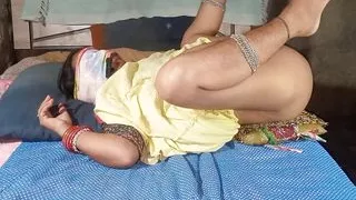 Dhire se daliye, virgin hu' - Desi high school girl 18+ talking dirty in hindi and losing her anal virginity