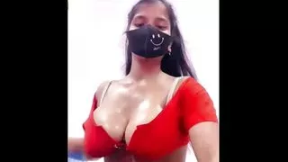 Desi Hot Girl Round Shape Bigboobs Oil Massage Cream