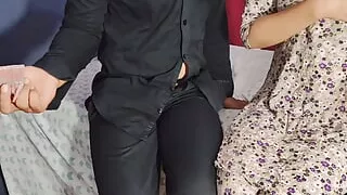 Diwali par pataka deke bahan ko chod diya