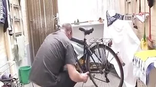 Belgian bicycle repairman vs Dutch slut