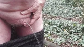 Piss in the wood