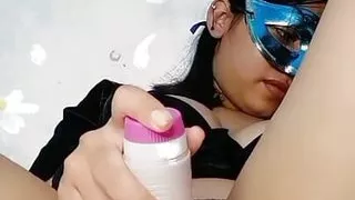 Come on darling, accompany me to masturbate until all the tears of joy come out