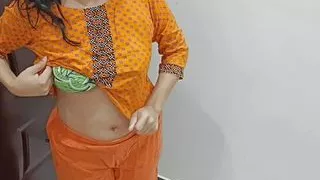 Desi Bhabhi Removing Her Clothes To Show Her Beautiful Nude Body