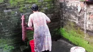 I see my girlfriend taking bath after which I hugged her and started fucking her ass