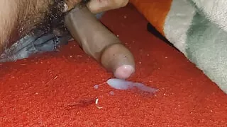 Desi indian boy cumshot in Bad desi boy ne pani nichal diya