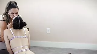 Serving stepMommyDomme's Cunt