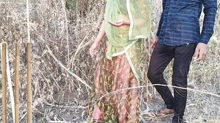 Gav ki Kamwali Bai ki jungle me Gand chudai Pesa dekar desi outdoor Anal Full Hindi