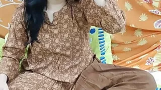 Village Housewife Showing Full Nude Body