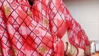 Indian desi fruit seller fucked hardcore by customer for bargaining hindi audio