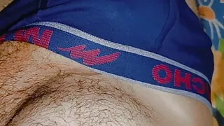 The village boy masturbated after watching the Bhabhi bathing