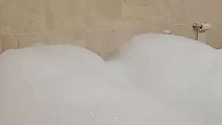 Solo Bubble Bathboy 11624 Content