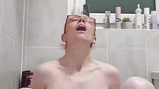 sexy milf my husband went away for the weekend and I felt lonely