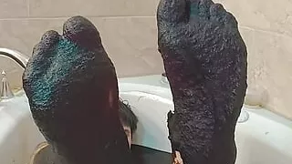 Instant Mudbath Mobile Phone POV