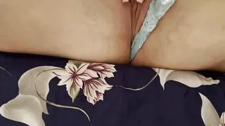 Oh my God, I'm cumming! Leaking cream in my warm wet. Close-up