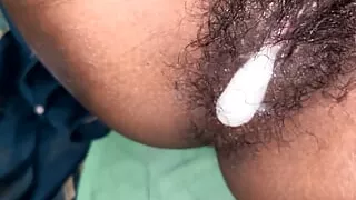 desi bhabhi ke bur me white gira diya