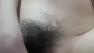 The india girl masturbating in over hand ????