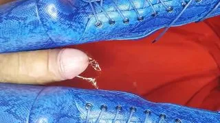 Blowjob and Lipjob in a Latex Mask, Cum on the Balloon, and Tons of Sweat