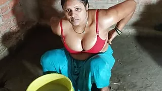 Stepmother was taking a bath, seeing stepson&#039;s land standing, stepson asked for land in Hindi audio