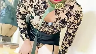 Sexy Secretary Bambi