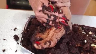 Nicole DuPapillon makes a cum drizzle cake part 2