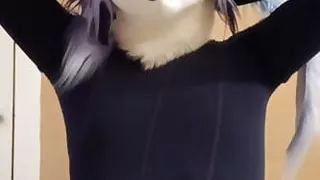 Lightning's tights encasement debut