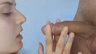 Julia knows how to play with foreskin 4k 60fps