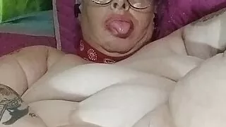 Redfaced Cumming Got Her Body Humming