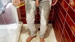 Piss Naughtiness in the Shower