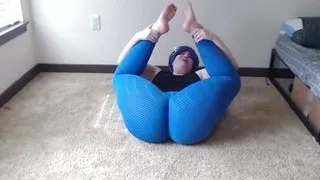 Trying to do Yoga with tight leggings
