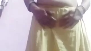 Indian desi bhabhi nude sexy body showing to his sasur ji because her sasur is fucking daily of his bahu