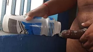 Resmi sissy ko anal hole ko condom fucking