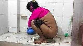 I see my aunty going to the bathroom and I started fucking her ass